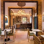 Acanthus Blue Hotel