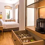 Acanthus Blue Hotel 3*