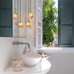 Acanthus Blue 3*