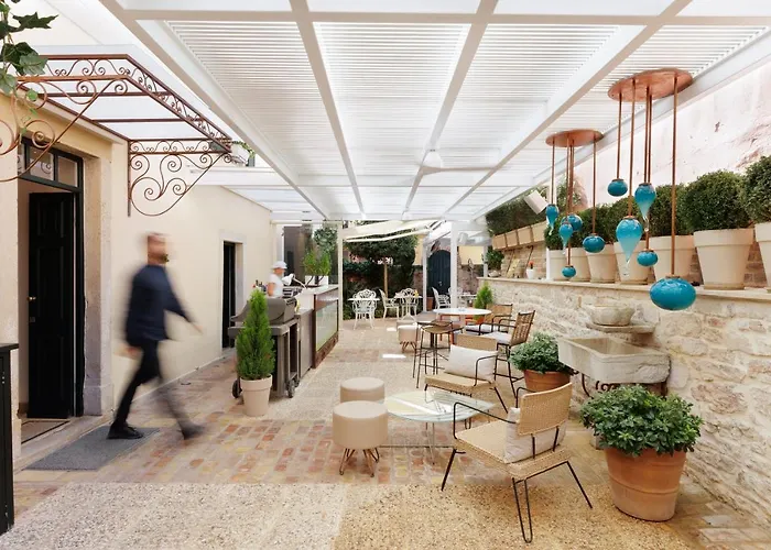 Acanthus Blue Hotel