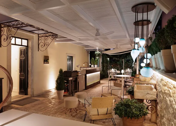 Acanthus Blue Hotel