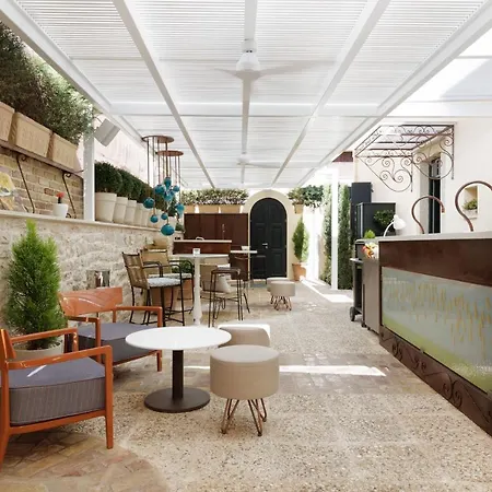 Hotel Acanthus Blue