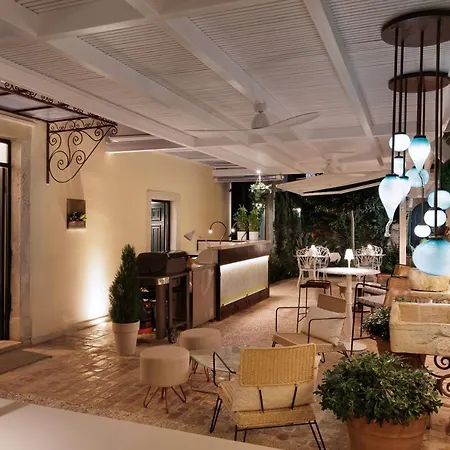 Acanthus Blue Hotel