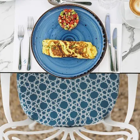 Acanthus Blue 3*