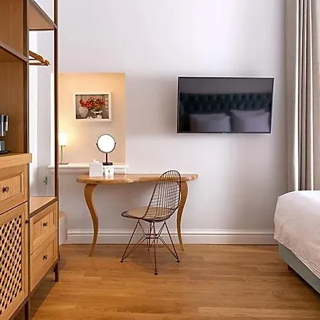 Acanthus Blue 3*