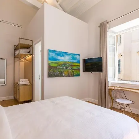 Acanthus Blue Hotel